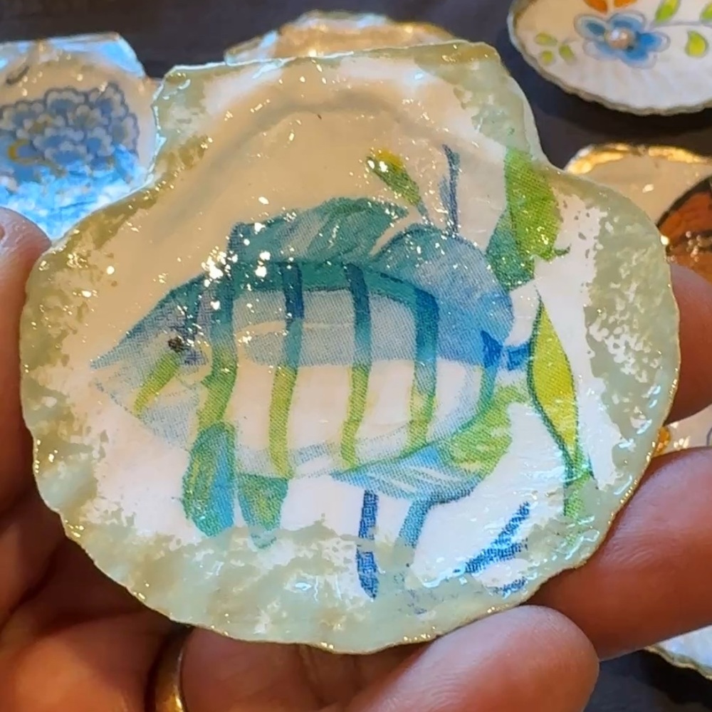Fridge Magnet Handcrafted Fish design on shell